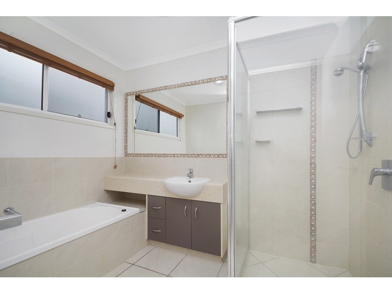 7 Sable Court, Kawana Island QLD 4575