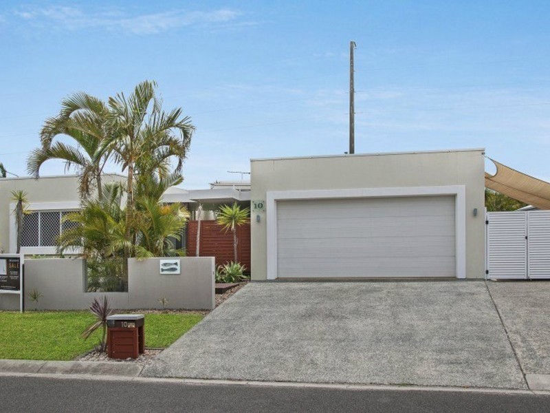 10 Bonaire Court, Kawana Island QLD 4575