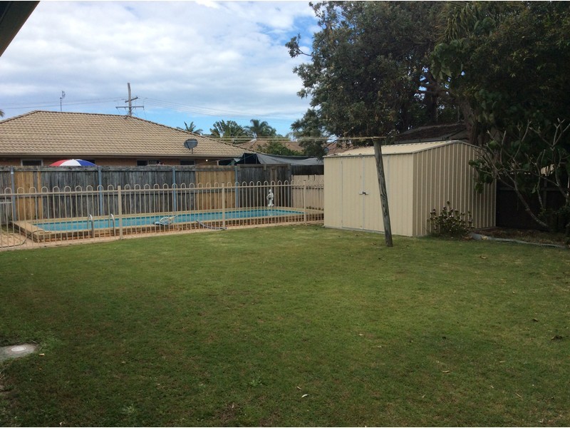 2 Uringa Street, Warana QLD 4575