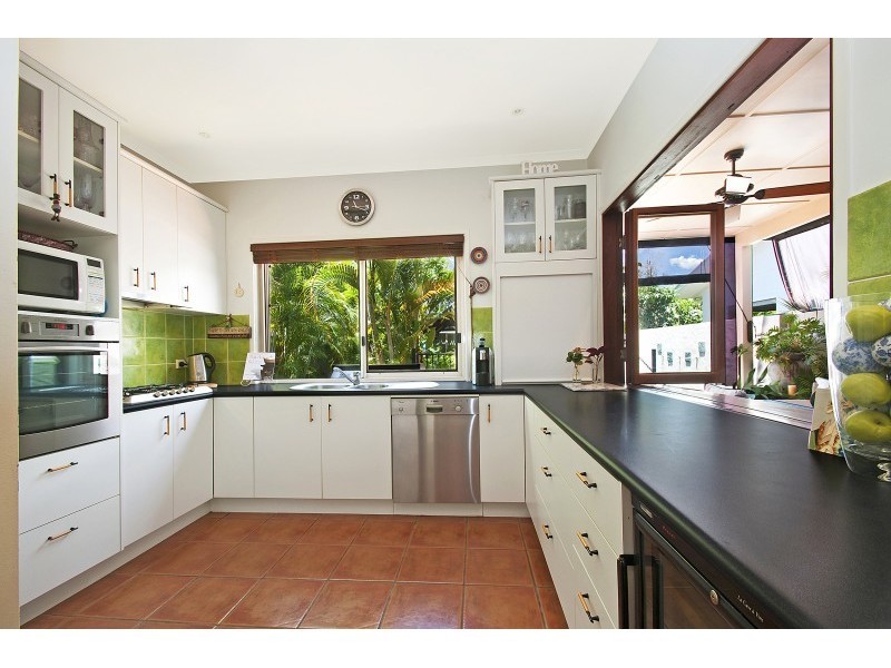 26 Bonaire Court, Kawana Island QLD 4575