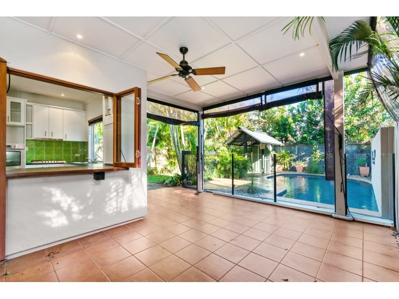 26 Bonaire Court, Kawana Island QLD 4575
