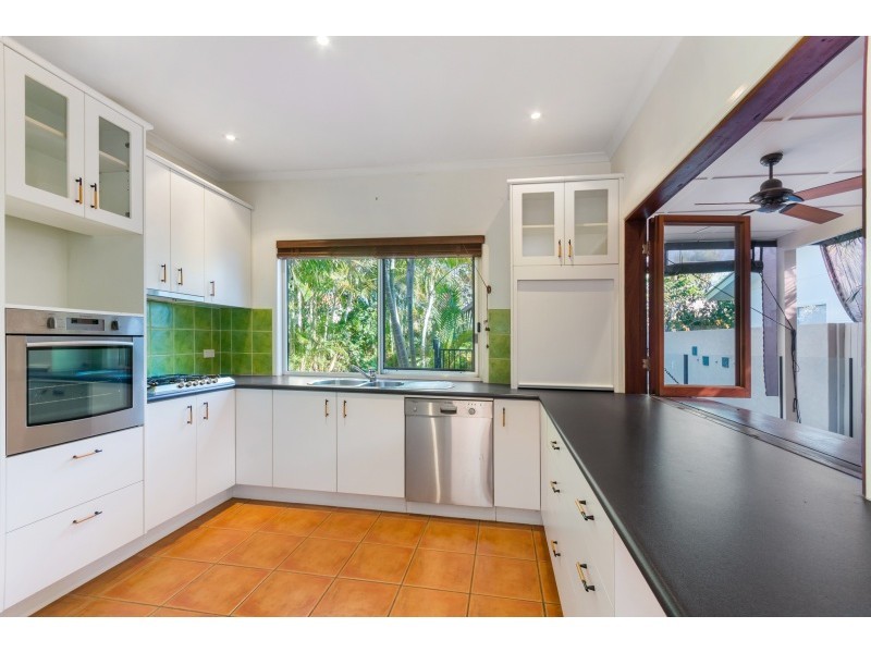 26 Bonaire Court, Kawana Island QLD 4575