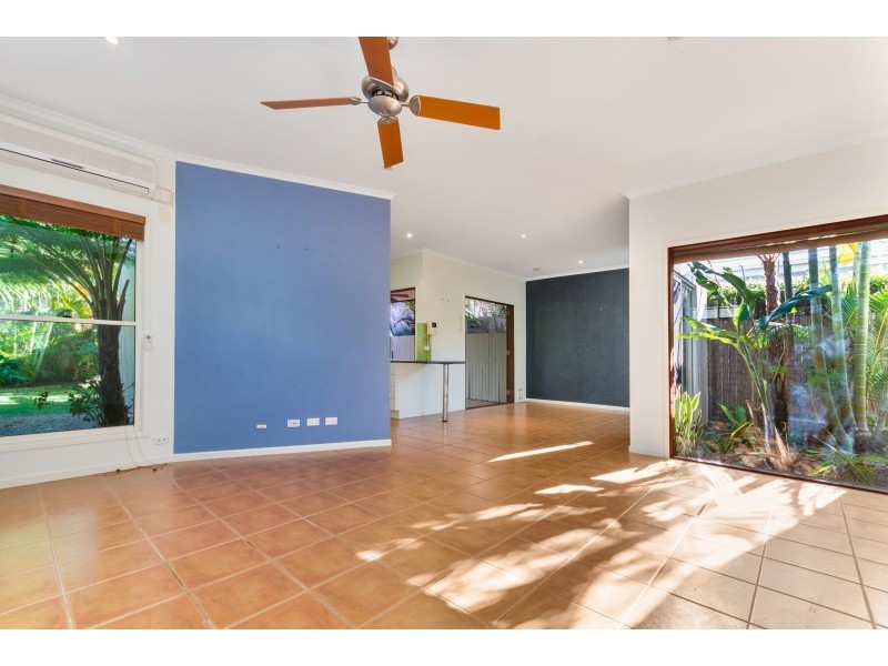 26 Bonaire Court, Kawana Island QLD 4575