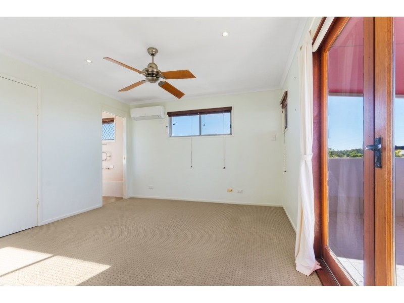 26 Bonaire Court, Kawana Island QLD 4575
