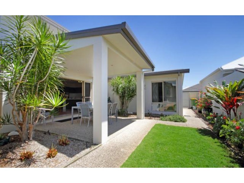 5 Jersey Place, Kawana Island QLD 4575