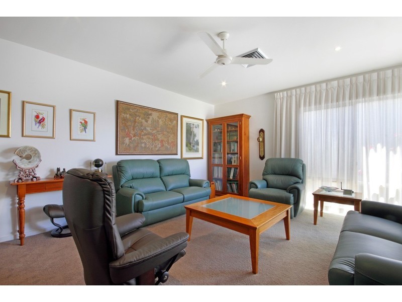 5 Jersey Place, Kawana Island QLD 4575