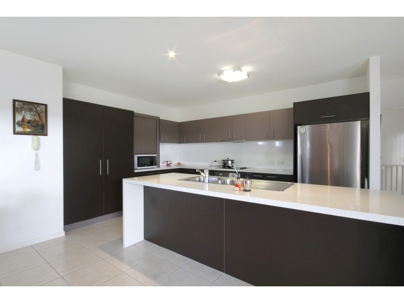 5 Jersey Place, Kawana Island QLD 4575