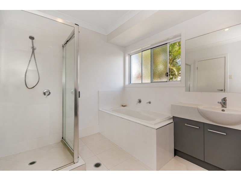 5 Mauritius Crescent, Kawana Island QLD 4575