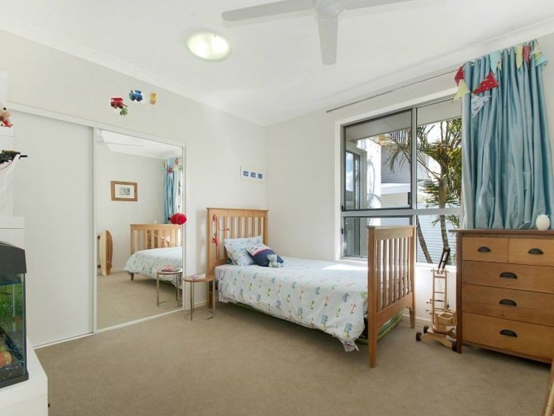 3 Panama Court, Kawana Island QLD 4575