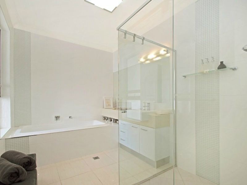 3 Panama Court, Kawana Island QLD 4575