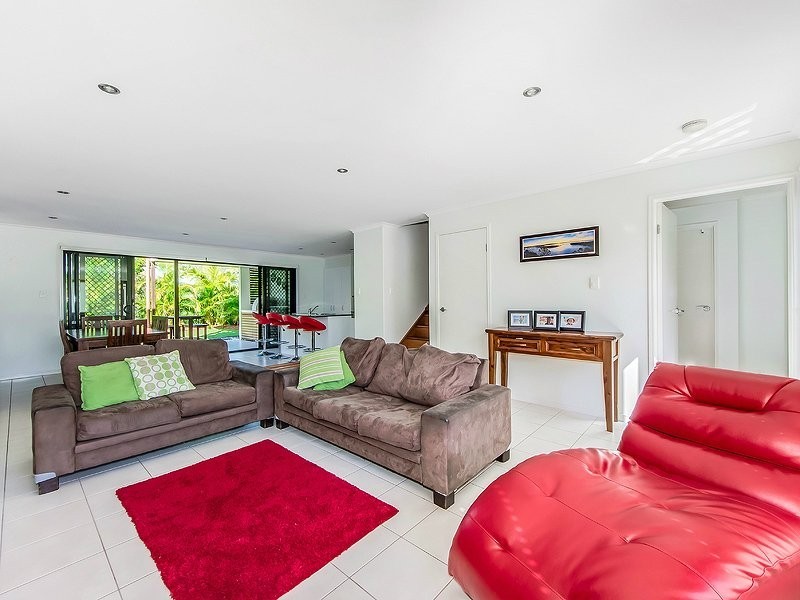 41 Tarawa Street, Kawana Island QLD 4575