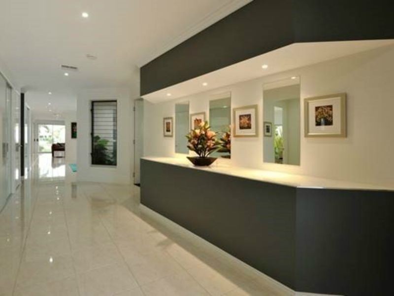 25 Barbuda Circuit, Kawana Island QLD 4575