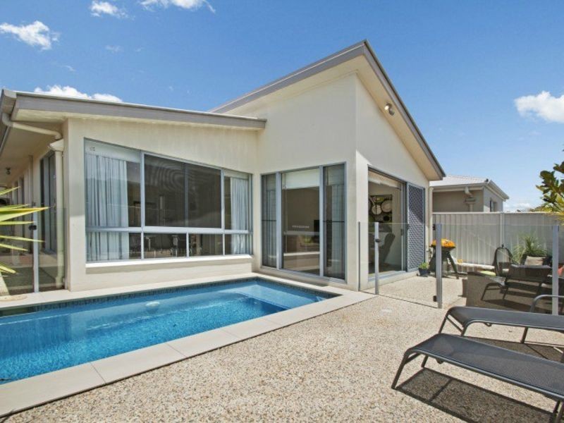 5 Nevis Court, Kawana Island QLD 4575