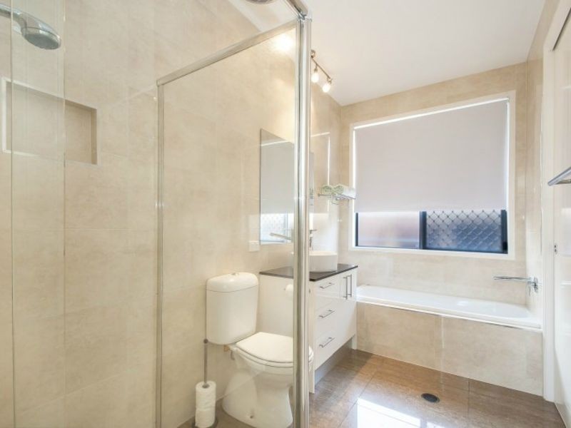 5 Nevis Court, Kawana Island QLD 4575