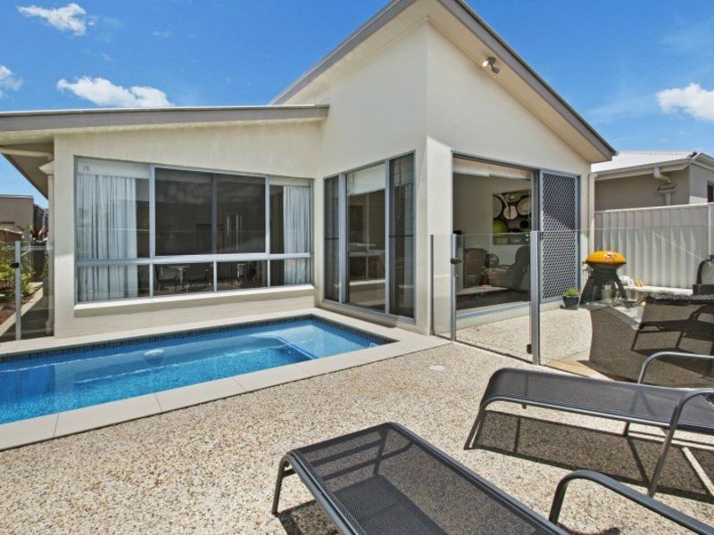 5 Nevis Court, Kawana Island QLD 4575