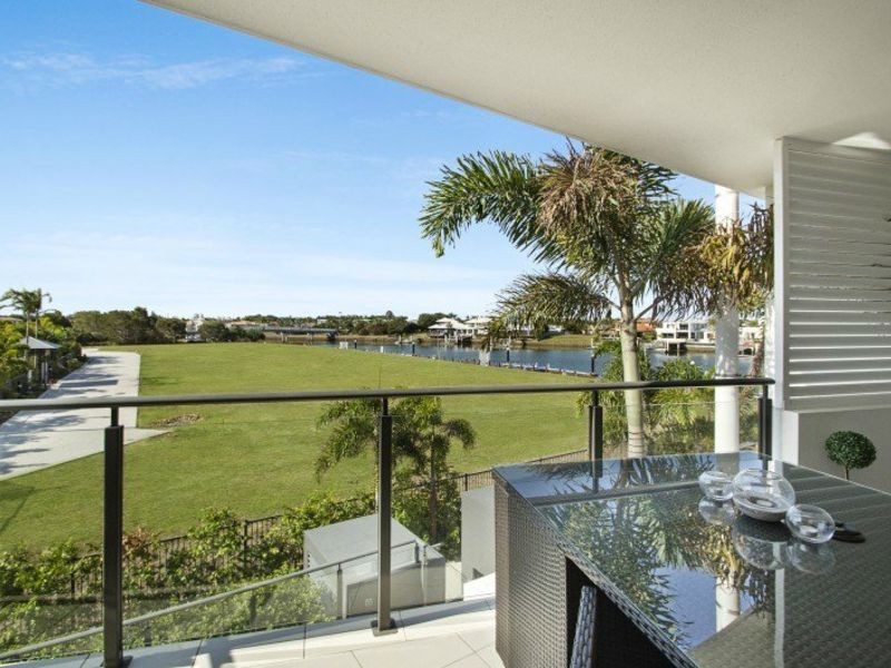 32/57 Grand Parade, Kawana Island QLD 4575