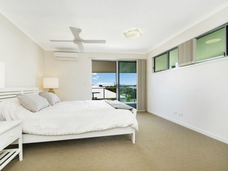 1 Panama Court, Kawana Island QLD 4575