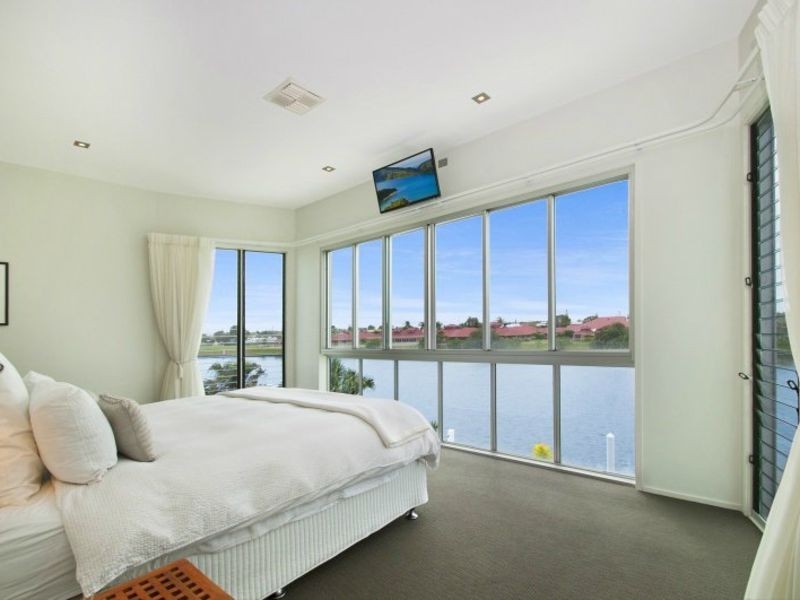 11 Antigua Court, Kawana Island QLD 4575