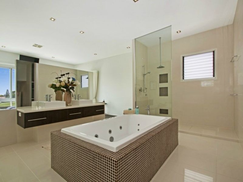 11 Antigua Court, Kawana Island QLD 4575