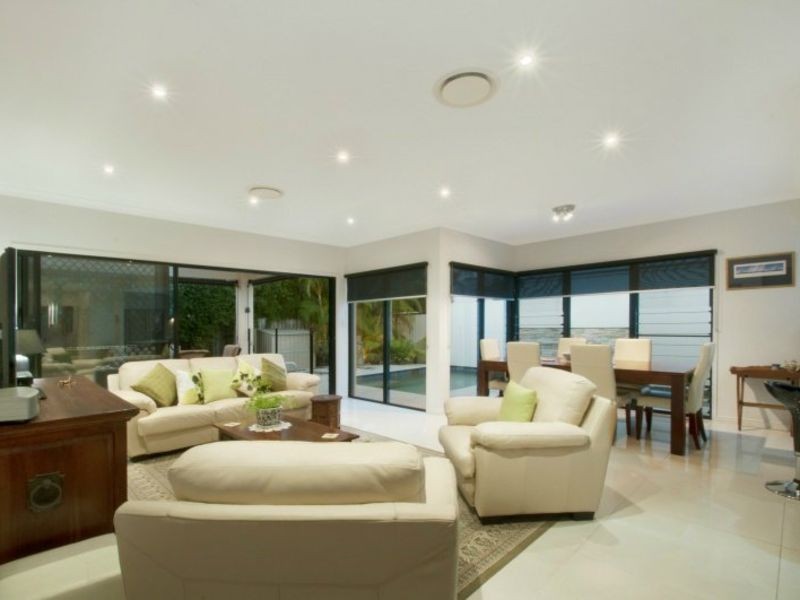 16 Cuba Court, Kawana Island QLD 4575