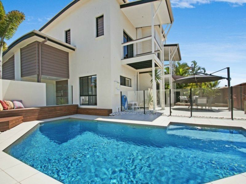 7 Corfu Street, Kawana Island QLD 4575
