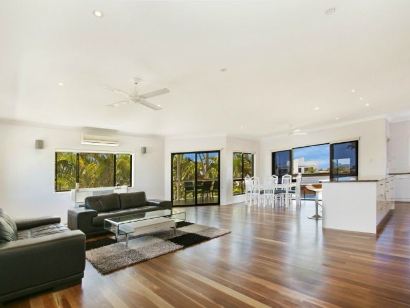 7 Corfu Street, Kawana Island QLD 4575