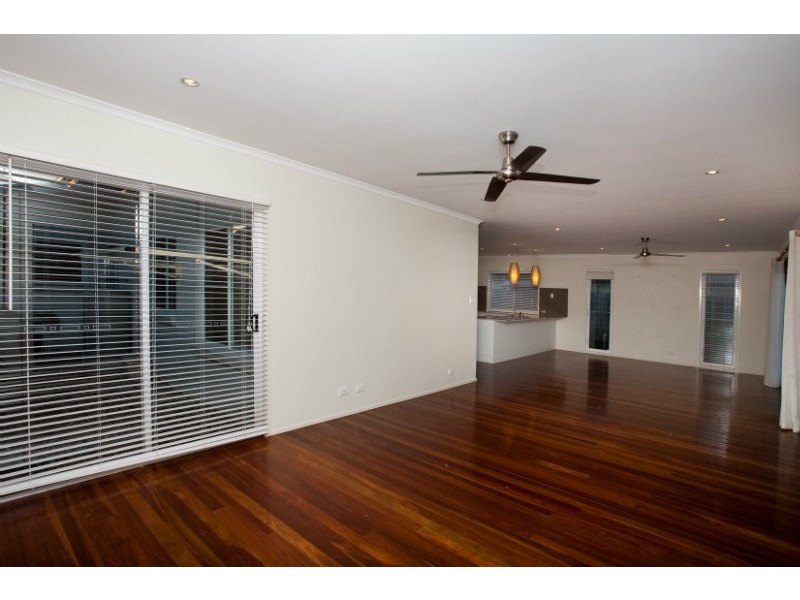 6 Margarita Court, Kawana Island QLD 4575