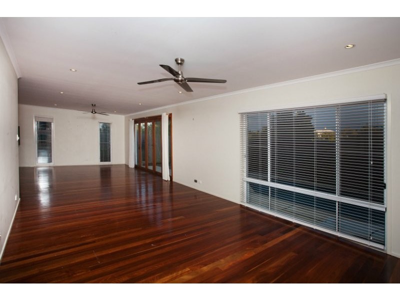 6 Margarita Court, Kawana Island QLD 4575