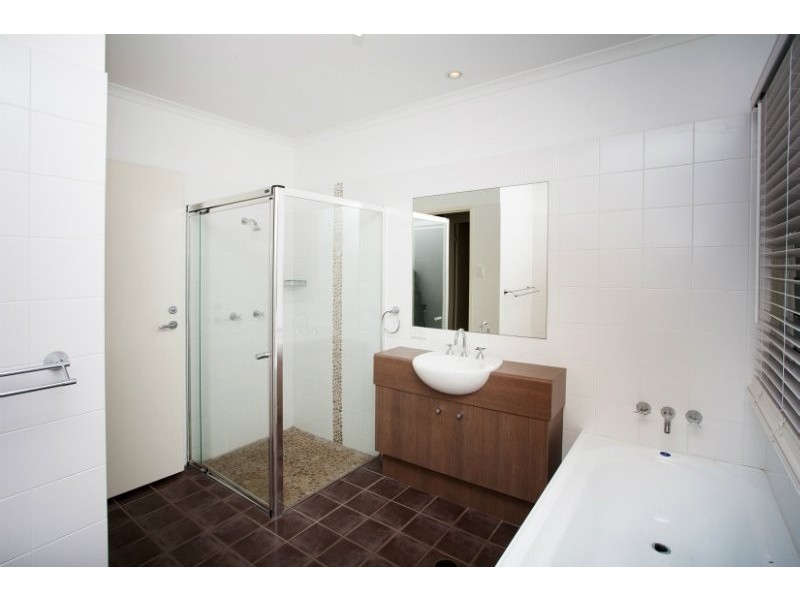 6 Margarita Court, Kawana Island QLD 4575