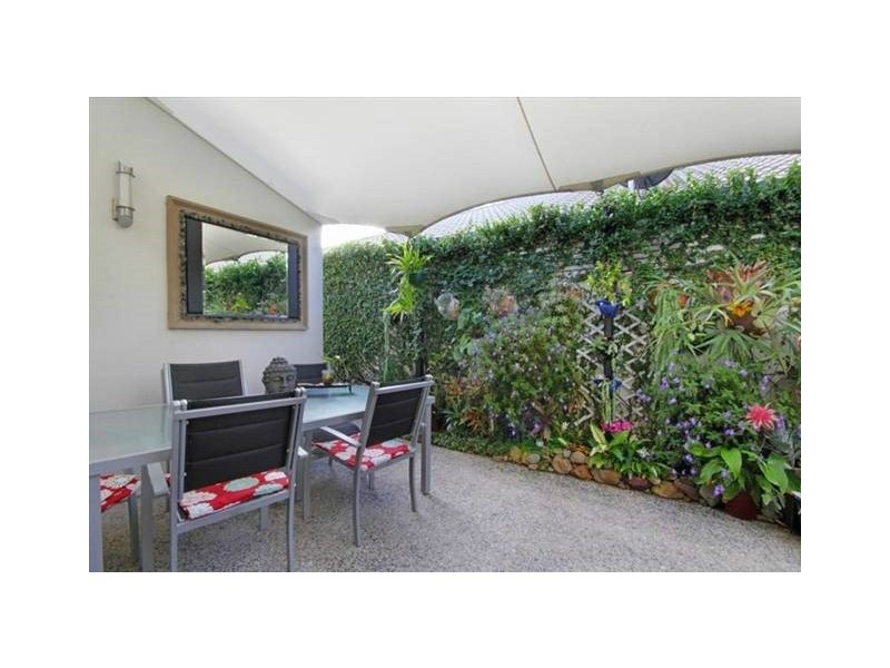 4 Mauritius Crescent, Kawana Island QLD 4575