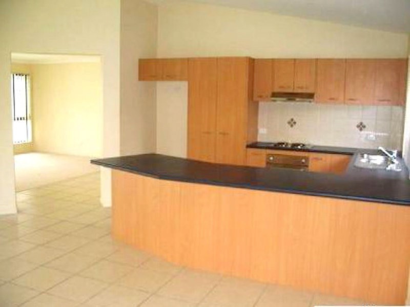 8 Trinidad Street, Kawana Island QLD 4575