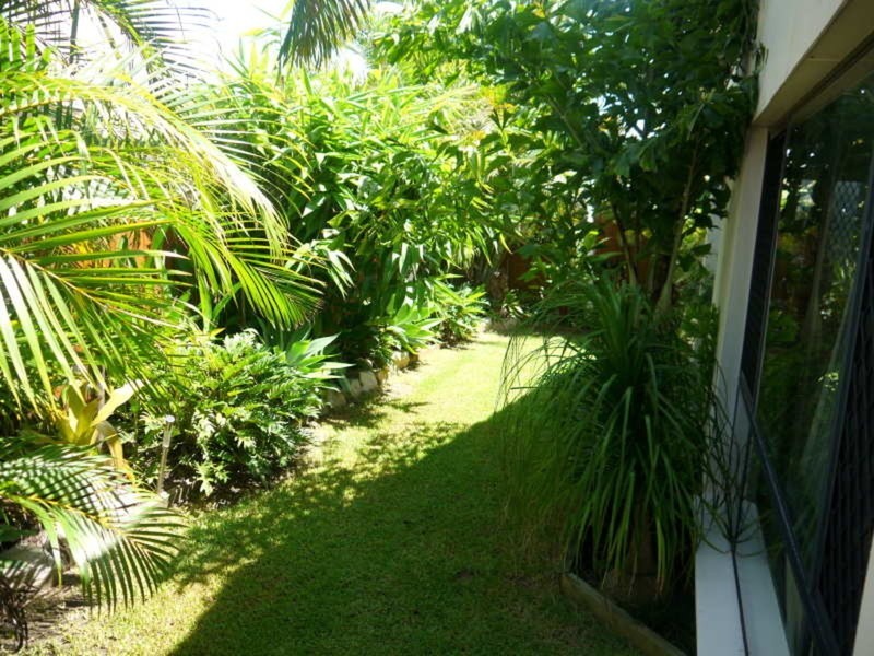 8 Trinidad Street, Kawana Island QLD 4575