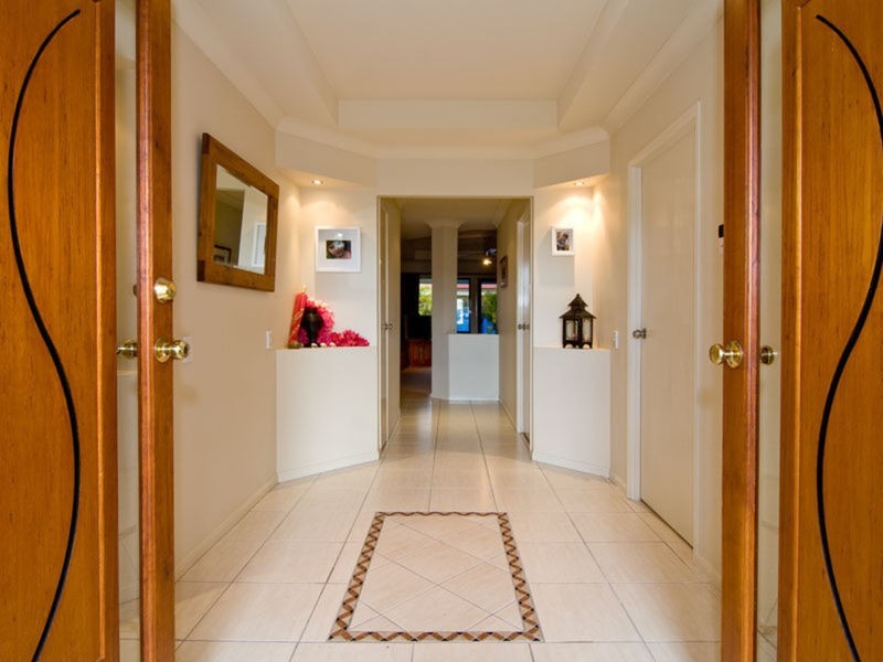 21 Bonaire Court, Kawana Island QLD 4575