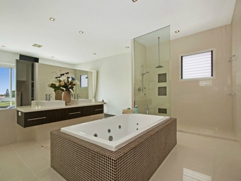 11 Antigua Court, Kawana Island QLD 4575