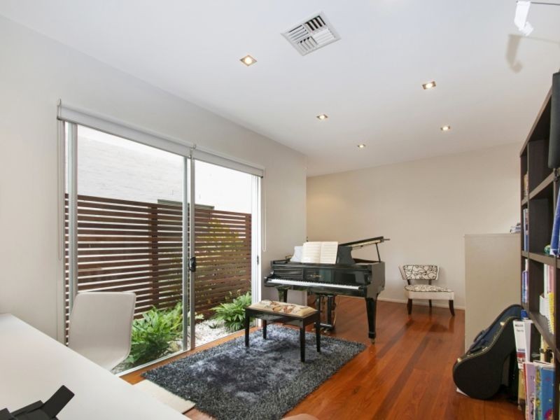 11 Antigua Court, Parrearra QLD 4575