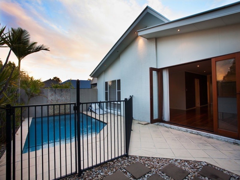 6 Margarita Court, Kawana Island QLD 4575