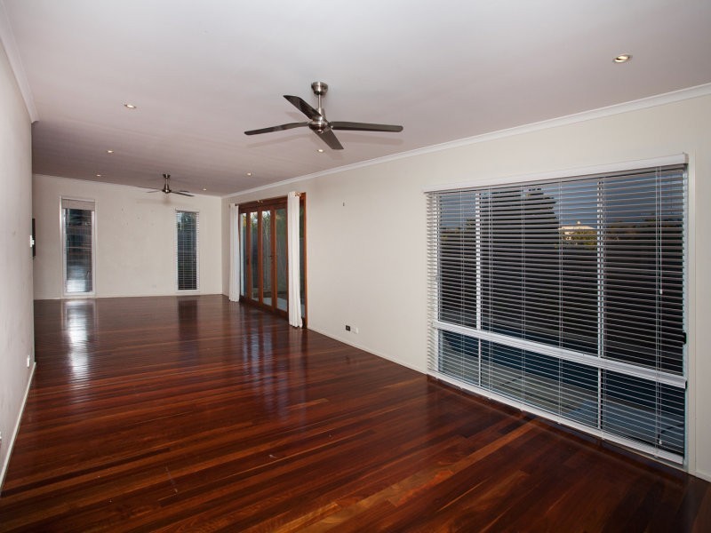 6 Margarita Court, Kawana Island QLD 4575