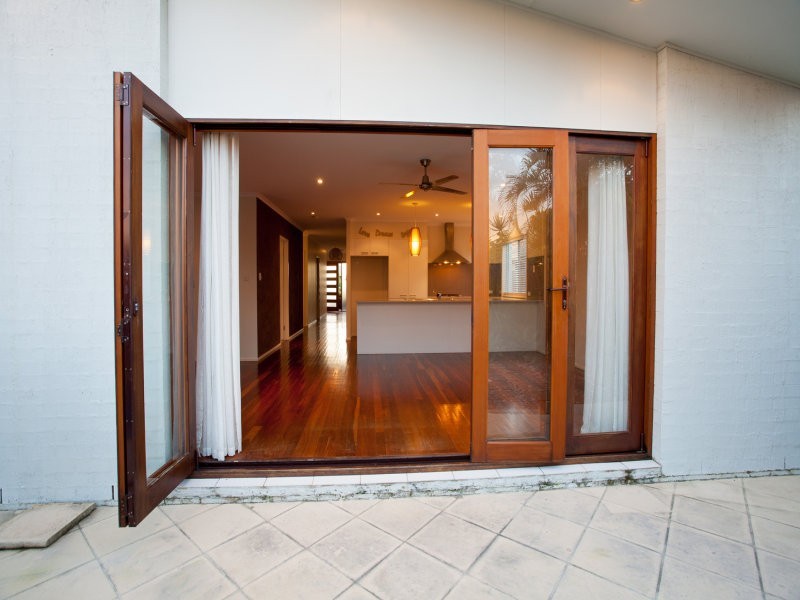 6 Margarita Court, Kawana Island QLD 4575
