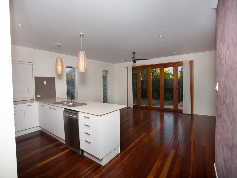 6 Margarita Court, Kawana Island QLD 4575