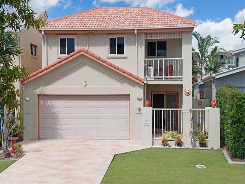 9 Bahamas Circuit, Kawana Island QLD 4575