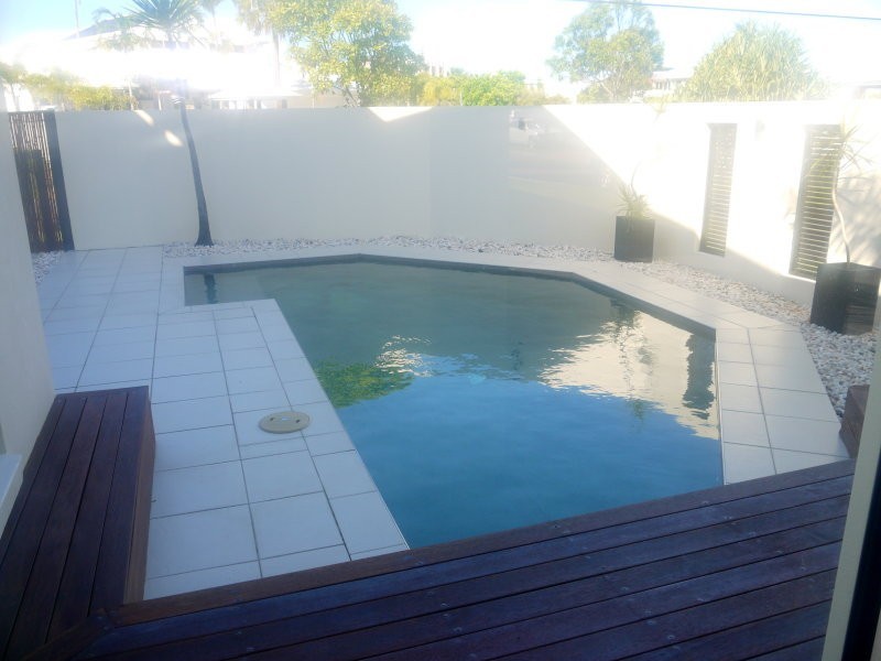 7 Corfu Street, Kawana Island QLD 4575