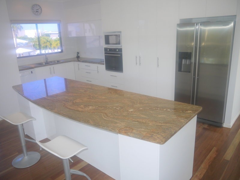 7 Corfu Street, Kawana Island QLD 4575