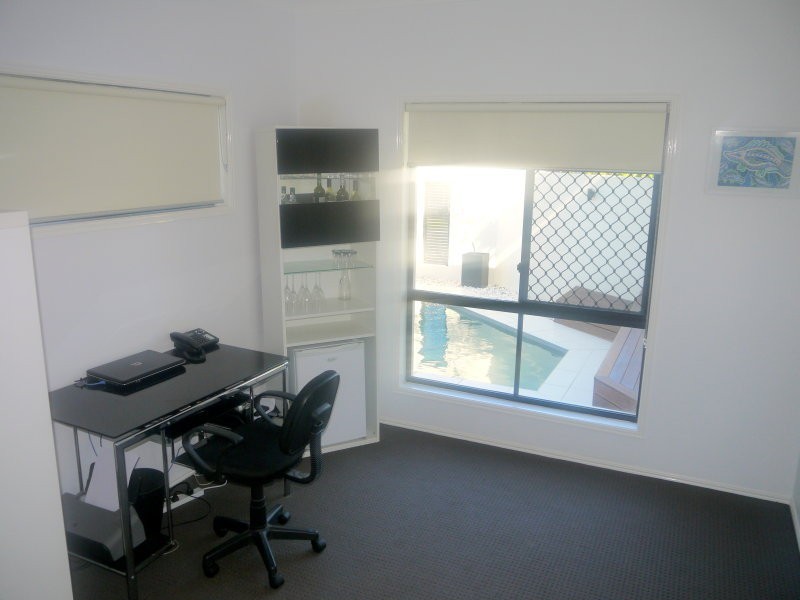 7 Corfu Street, Kawana Island QLD 4575