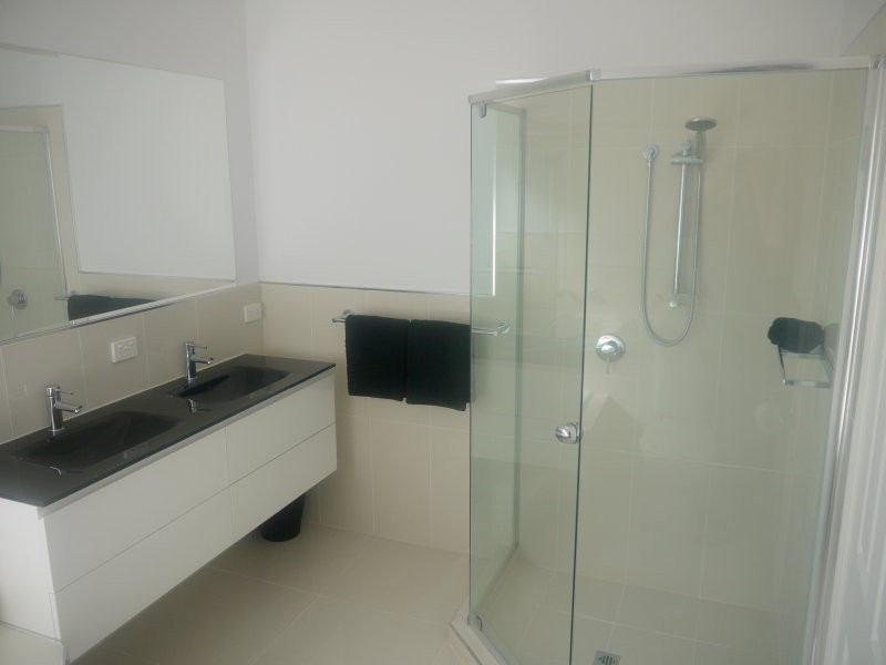 7 Corfu Street, Kawana Island QLD 4575