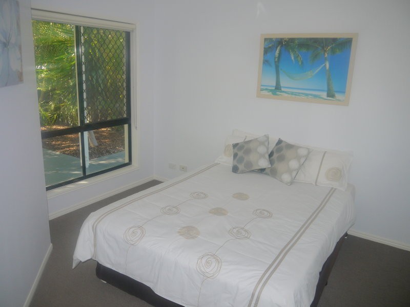 7 Corfu Street, Kawana Island QLD 4575