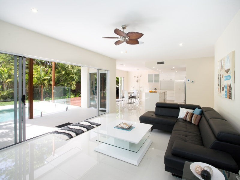 73 Oceanic Drive, Warana QLD 4575