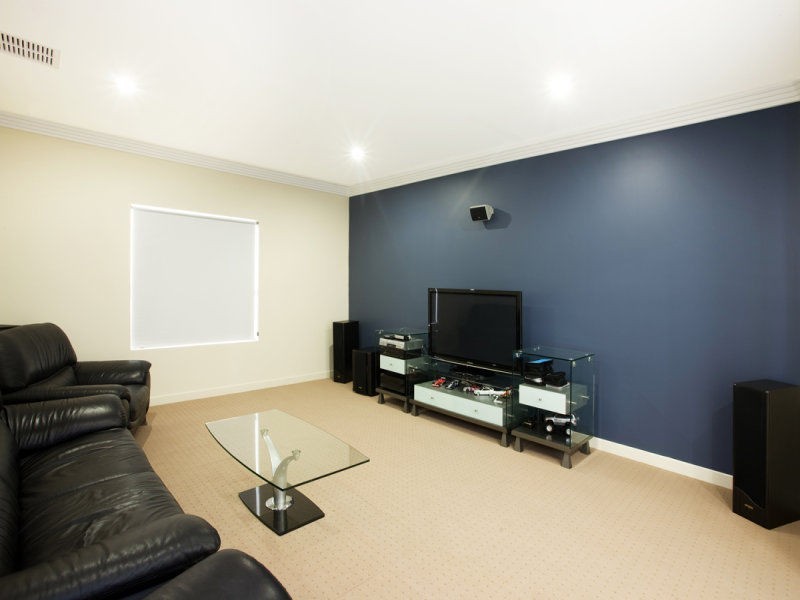 73 Oceanic Drive, Warana QLD 4575