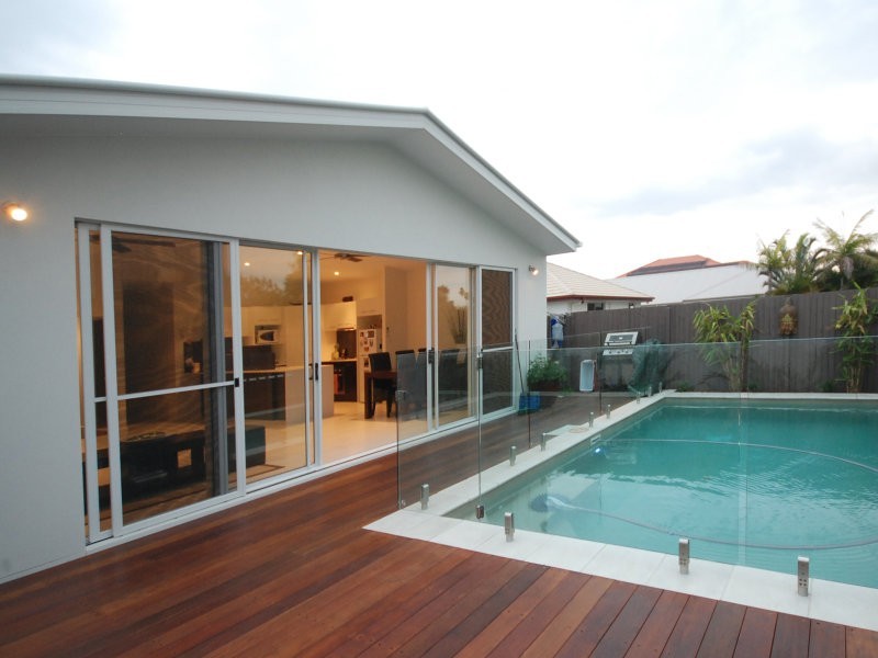 6 Dominica  Place, Kawana Island QLD 4575