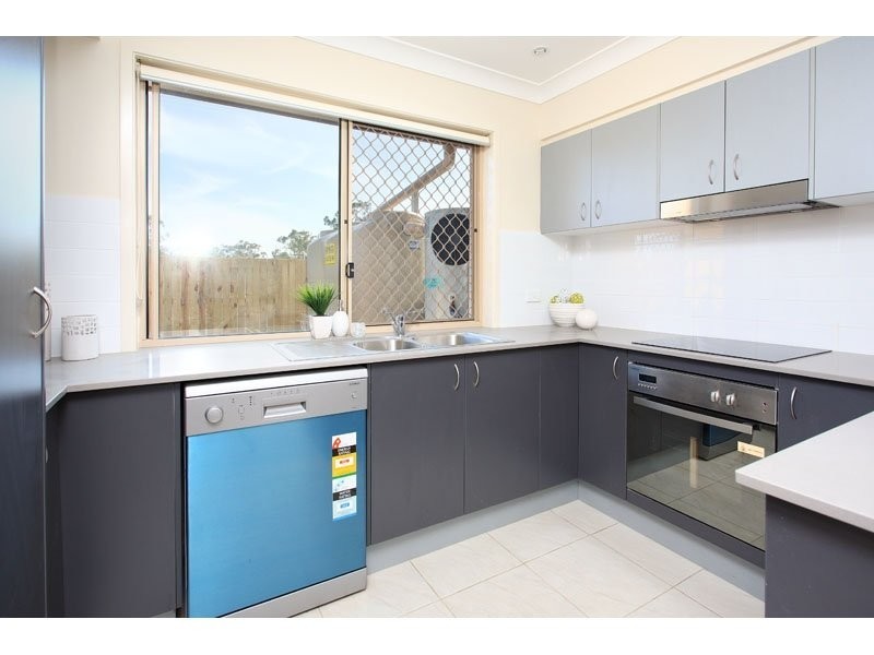 75 Levington Rd, Eight Mile Plains QLD 4113