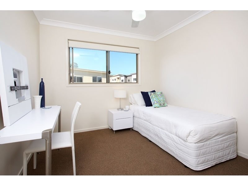 75 Levington Rd, Eight Mile Plains QLD 4113